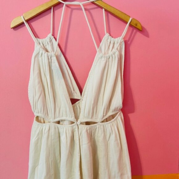 ASOS DESIGN double cloth maxi dress with twisted strap and cut out detail - US 8 - Picture 3 of 8